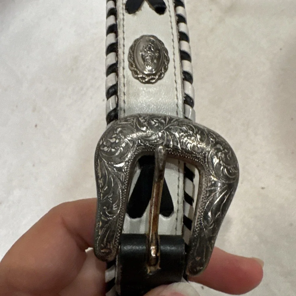 Tony Lama Silver/Black White Concho Belt Western Cross X‎ 32